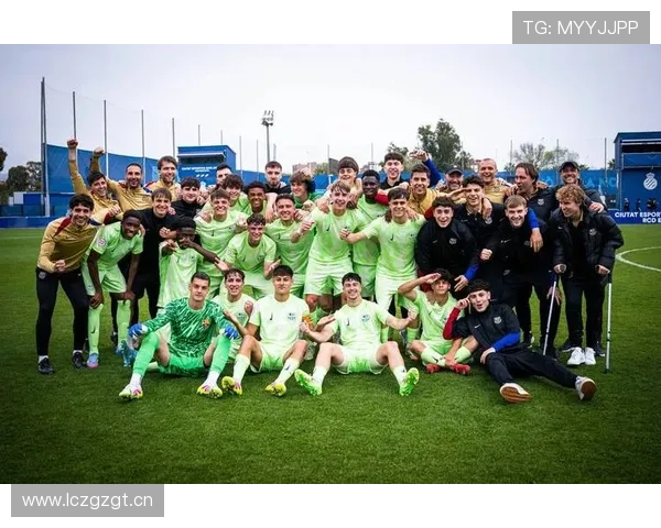 拉玛西亚回归：巴萨复兴之路还是无奈之选？