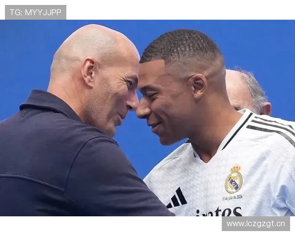 姆巴佩 vs 齐达内:法国领袖的进攻风格与时代适配差异 姆巴佩 vs 齐达内:法国领袖的进攻风格与时代适配差异