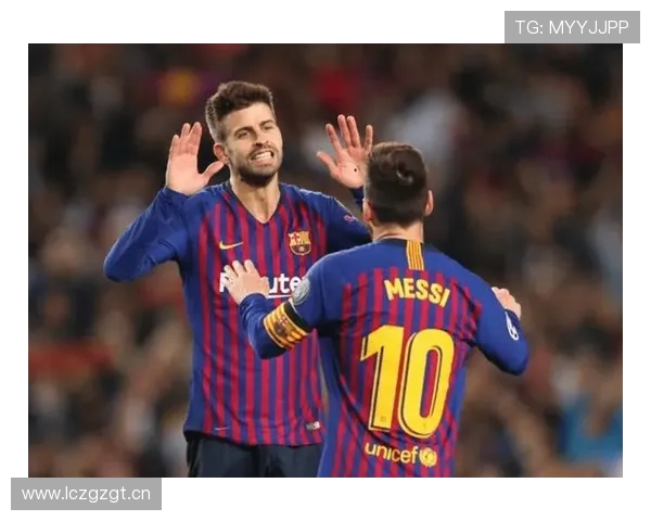 皮克这生活简直像豪门二代，场下买个表都能让人怀疑他是不是掉进钱堆里了