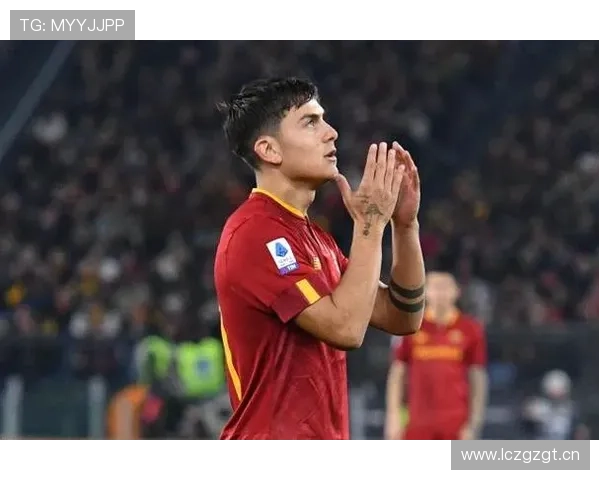 刚刷到迪巴拉在厨房烤披萨，镜头一拉开却是私人健身房和名表墙，我笑不出来了