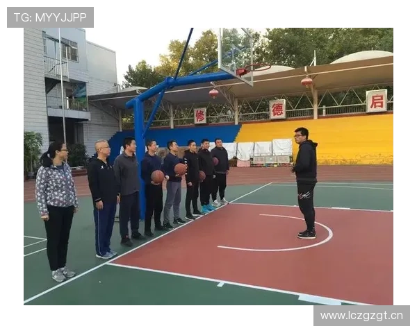 篮球比赛中后场规则的具体定义与违例判罚标准全面解析